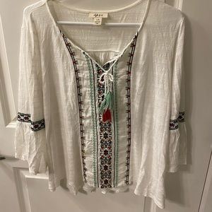 BOHO tunic with embroidery detail & tassels (large)